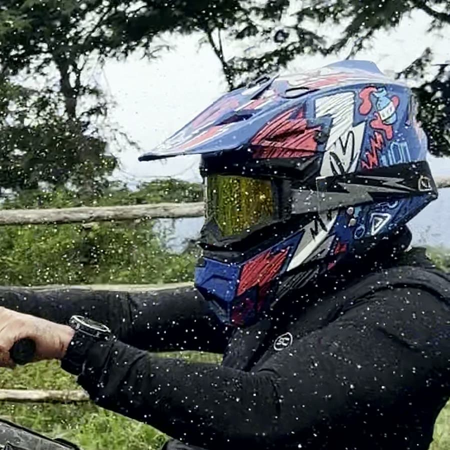Casco off-road